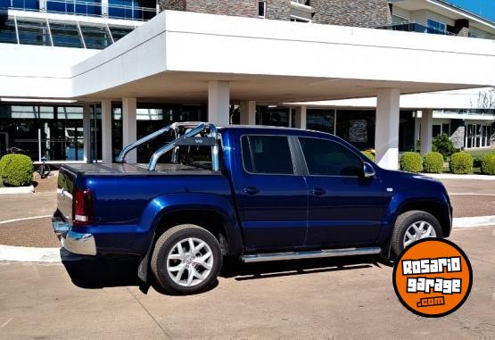 Camionetas - Volkswagen AMAROK V6 HIGHLINE 2024 Diesel 8000Km - En Venta