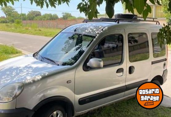 Utilitarios - Renault Kangoo 2015 GNC 284000Km - En Venta