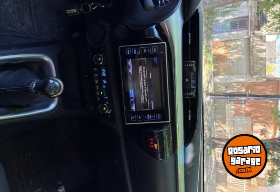 Camionetas - Toyota Hilux 2017 Diesel 82000Km - En Venta
