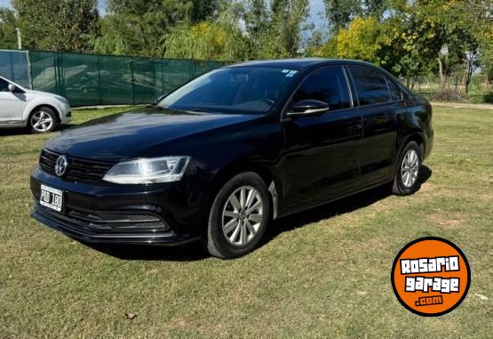Autos - Volkswagen Vento Advance Summer 2016 Nafta 79000Km - En Venta