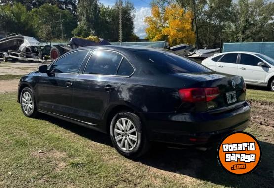 Autos - Volkswagen Vento Advance Summer 2016 Nafta 79000Km - En Venta