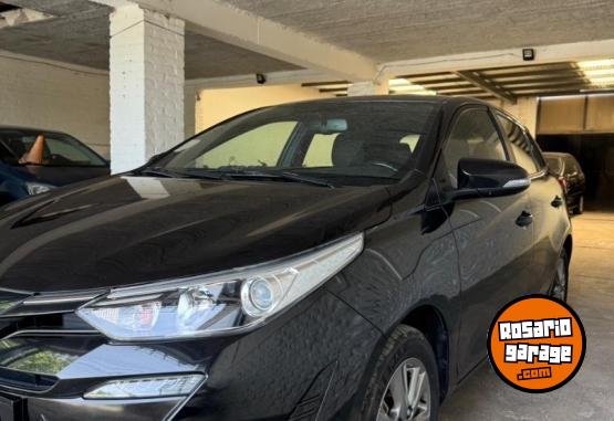 Autos - Toyota yaris xls 2021 Nafta 75000Km - En Venta