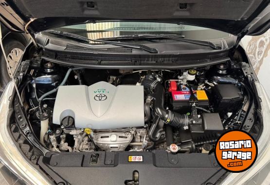 Autos - Toyota yaris xls 2021 Nafta 75000Km - En Venta