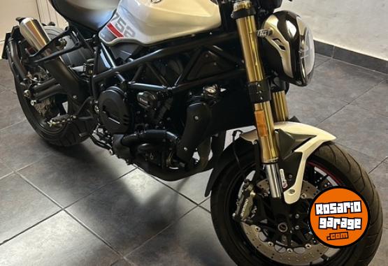 Motos - Benelli 752S 2022 Nafta 9000Km - En Venta