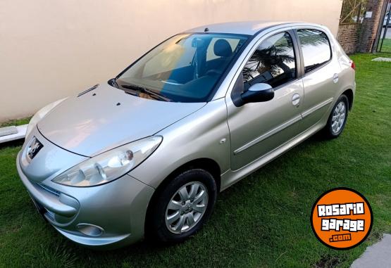 Autos - Peugeot 207 compact 2012 Nafta 142000Km - En Venta