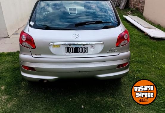 Autos - Peugeot 207 compact 2012 Nafta 142000Km - En Venta