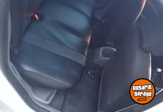 Autos - Ford Focus 2012 Nafta 186000Km - En Venta