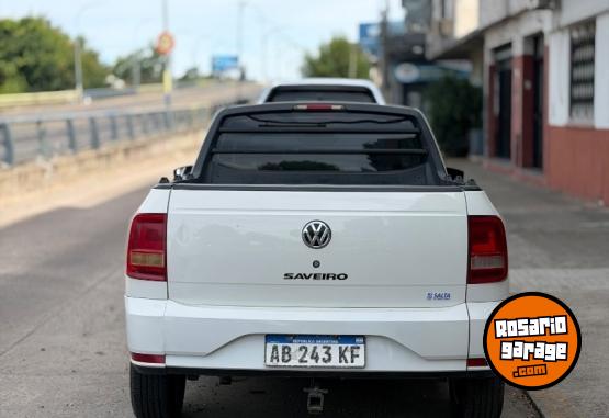 Camionetas - Volkswagen Saveiro C/simple Safety 2017 Nafta 123000Km - En Venta