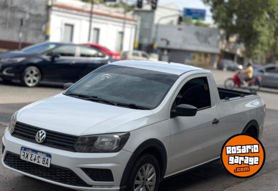 Camionetas - Volkswagen Saveiro C/simple Safety 2017 Nafta 123000Km - En Venta