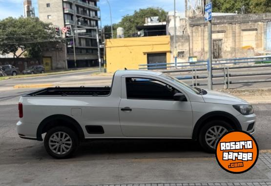 Camionetas - Volkswagen Saveiro C/simple Safety 2017 Nafta 123000Km - En Venta