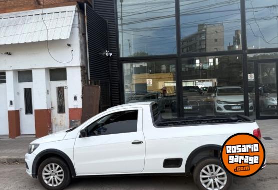 Camionetas - Volkswagen Saveiro C/simple Safety 2017 Nafta 123000Km - En Venta