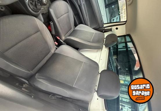 Camionetas - Volkswagen Saveiro C/simple Safety 2017 Nafta 123000Km - En Venta