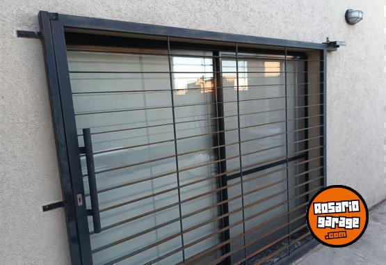 Hogar - Reja / Porton reja para puerta balcón - En Venta