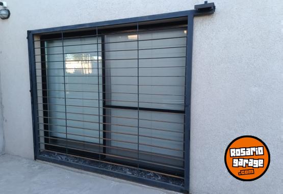 Hogar - Reja / Porton reja para puerta balcón - En Venta
