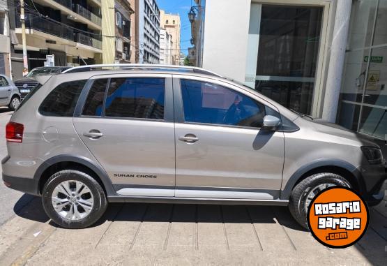 Autos - Volkswagen Suran Cross 2017 Nafta 60000Km - En Venta