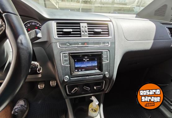 Autos - Volkswagen Suran Cross 2017 Nafta 60000Km - En Venta