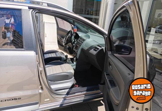 Autos - Volkswagen Suran Cross 2017 Nafta 60000Km - En Venta