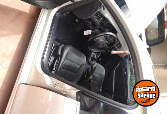 Autos - Volkswagen Vento 2011 Nafta 113700Km - En Venta