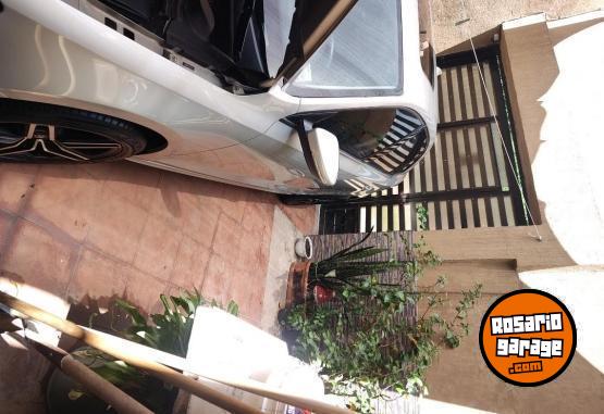 Autos - Volkswagen Vento 2011 Nafta 113700Km - En Venta