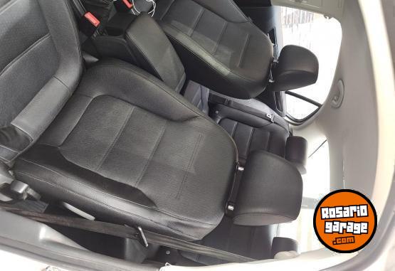 Autos - Volkswagen Vento 2011 Nafta 113700Km - En Venta