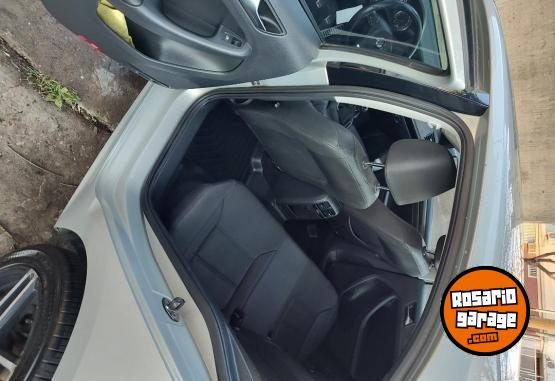 Autos - Volkswagen Vento 2011 Nafta 118800Km - En Venta