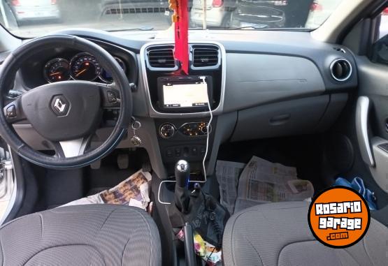 Autos - Renault Logan 2 privillege plus 2019 Nafta 99000Km - En Venta