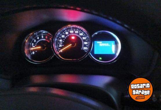 Autos - Renault Logan 2 privillege plus 2019 Nafta 99000Km - En Venta