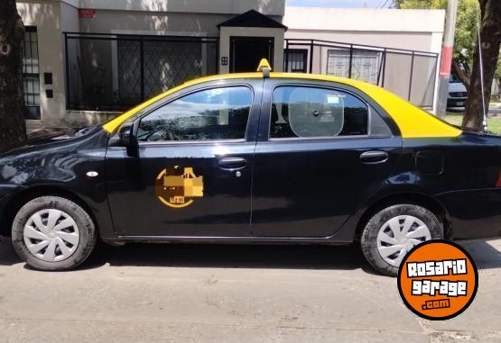 Autos - Toyota etios x 2023 GNC 205000Km - En Venta