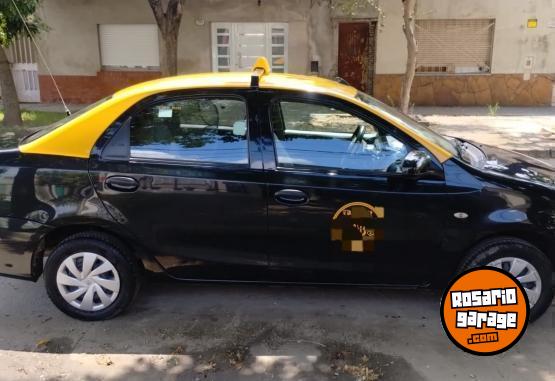 Autos - Toyota etios x 2023 GNC 205000Km - En Venta
