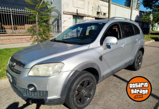 Camionetas - Chevrolet Captiva 2.0 LT 2010 Diesel 182000Km - En Venta