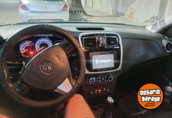 Autos - Renault Sandero Privilege 2015 GNC 125000Km - En Venta