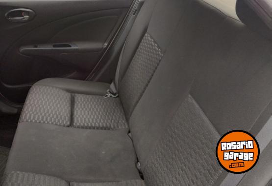 Autos - Toyota 2015 xls 2015 Nafta 182000Km - En Venta