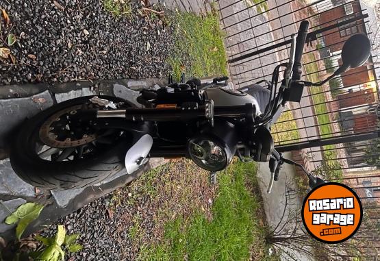 Motos - Benelli Leoncino 2022 Nafta 6200Km - En Venta