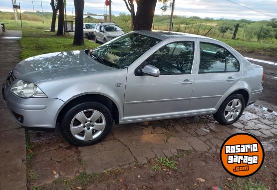 Autos - Volkswagen Bora 2010 GNC 122000Km - En Venta