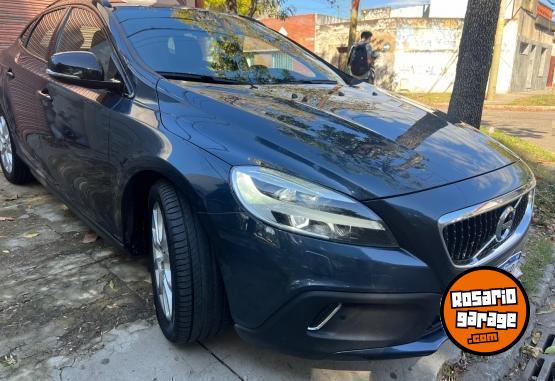 Autos - Volvo V40 2018 Nafta 130000Km - En Venta