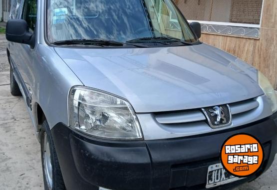 Utilitarios - Peugeot PARTNER 1.6 HDI 2012 Diesel 190000Km - En Venta