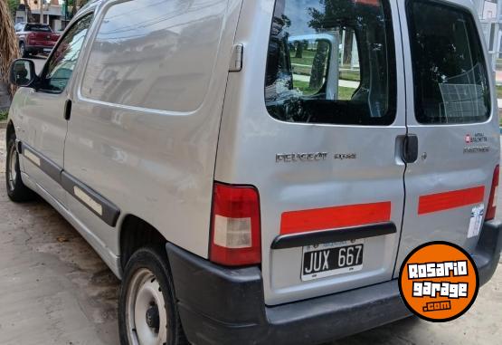 Utilitarios - Peugeot PARTNER 1.6 HDI 2012 Diesel 190000Km - En Venta