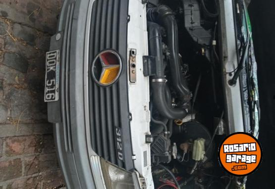 Utilitarios - Mercedes Benz Sprinter furgón 2000 Diesel 350000Km - En Venta