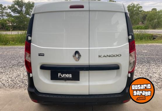 Utilitarios - Renault Kangoo Express Confort 2023 Nafta 24000Km - En Venta