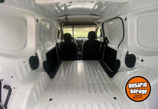 Utilitarios - Renault Kangoo Express Confort 2023 Nafta 24000Km - En Venta