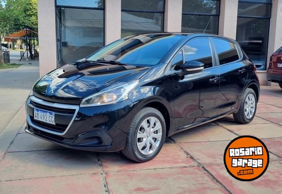 Autos - Peugeot 208 active 1.5N 2017 Nafta 115000Km - En Venta