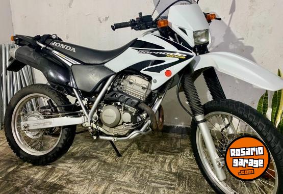 Motos - Honda Tornado 250 2015 Nafta 22000Km - En Venta