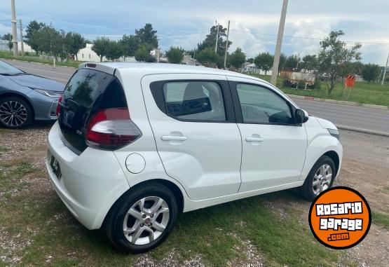Autos - Fiat Mobi easy 2016 GNC 165000Km - En Venta