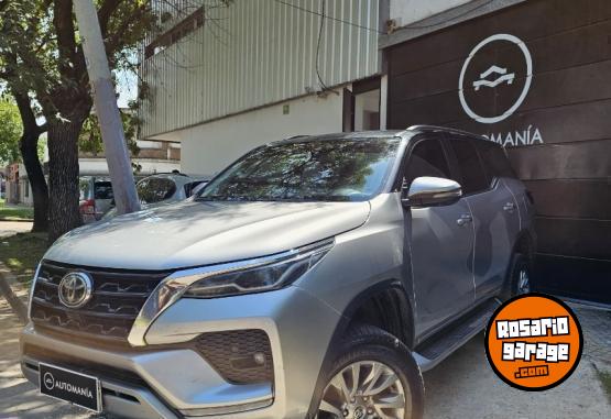 Camionetas - Toyota SW4 SRX 204 CV 2022 Diesel 86000Km - En Venta