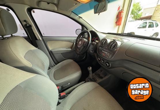 Autos - Fiat Palio Essence 1.6 2014 Nafta 148000Km - En Venta