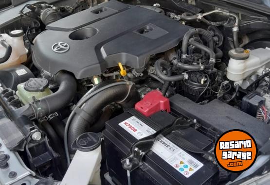 Camionetas - Toyota Hilux srv 2018 Diesel 84968Km - En Venta