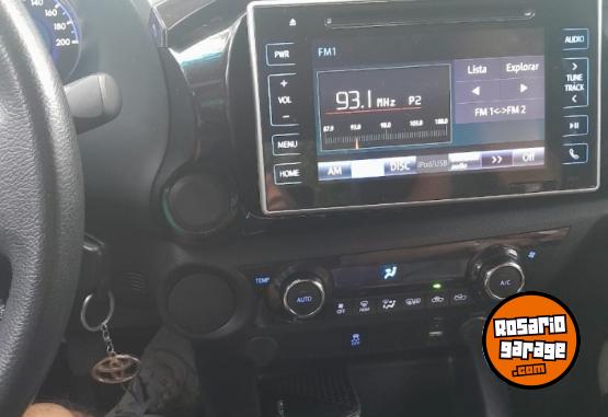 Camionetas - Toyota Hilux srv 2018 Diesel 84968Km - En Venta