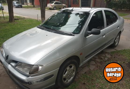 Autos - Renault Megane RXE 2.0 8v 1998 GNC 230000Km - En Venta