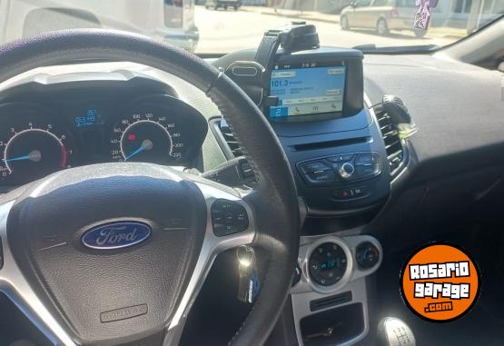 Autos - Ford Fiesta SE Plus 2018 Nafta 59000Km - En Venta