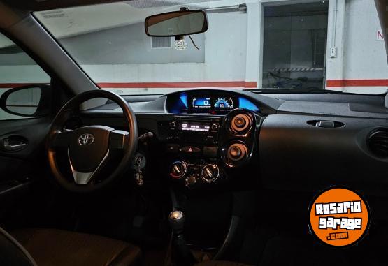 Autos - Toyota Etios X 2023 Nafta 28652Km - En Venta